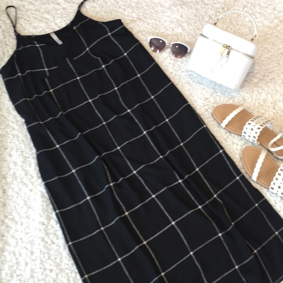 NWT Gilli Maxi Checked Dress / Jumper w/Side Slit - Picture 14 of 16